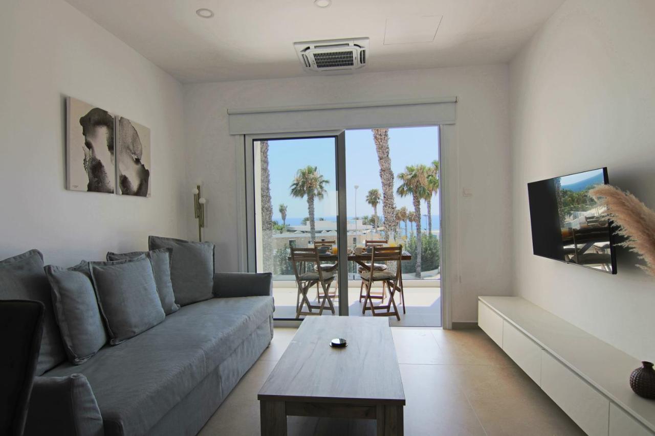 Phaedrus Living: Seaview Luxury Flat Limnaria 151 Apartamento Pafos Exterior foto