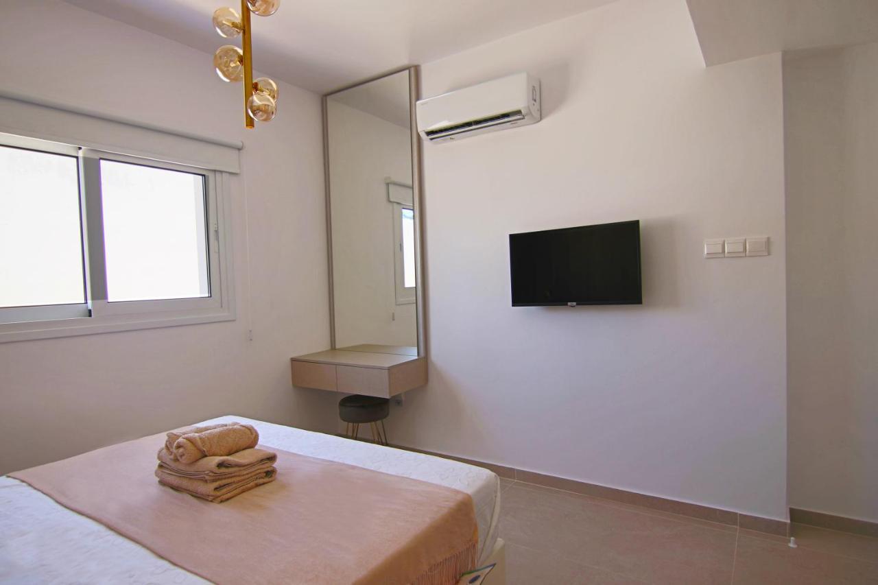 Phaedrus Living: Seaview Luxury Flat Limnaria 151 Apartamento Pafos Exterior foto